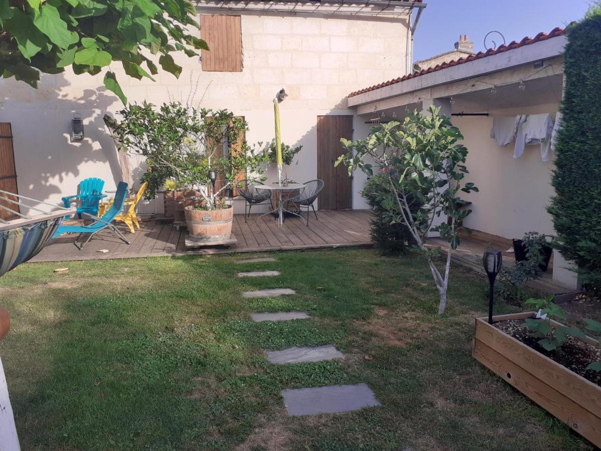 Chez Jeanfi Bed & Breakfast Fronsac  Ngoại thất bức ảnh